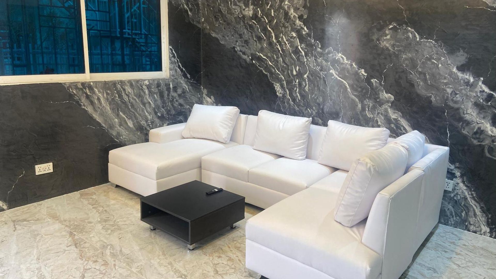 Apartamento Casa De Lujo En Barrio Popular *