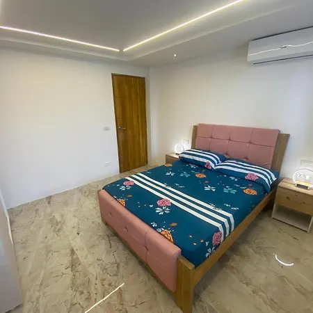 Casa De Lujo En Barrio Popular Apartamento Cartagena