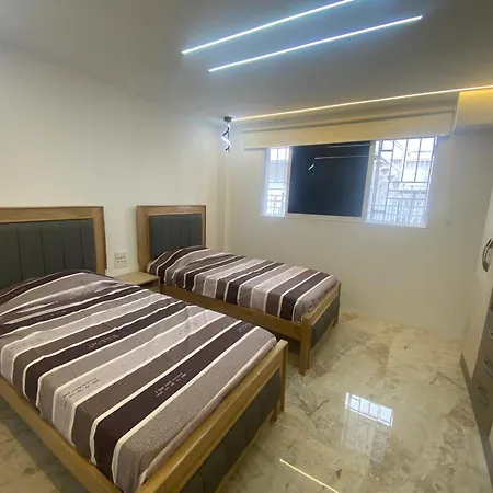 Apartamento Casa De Lujo En Barrio Popular *