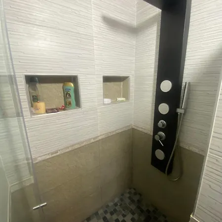 Apartamento Casa De Lujo En Barrio Popular *