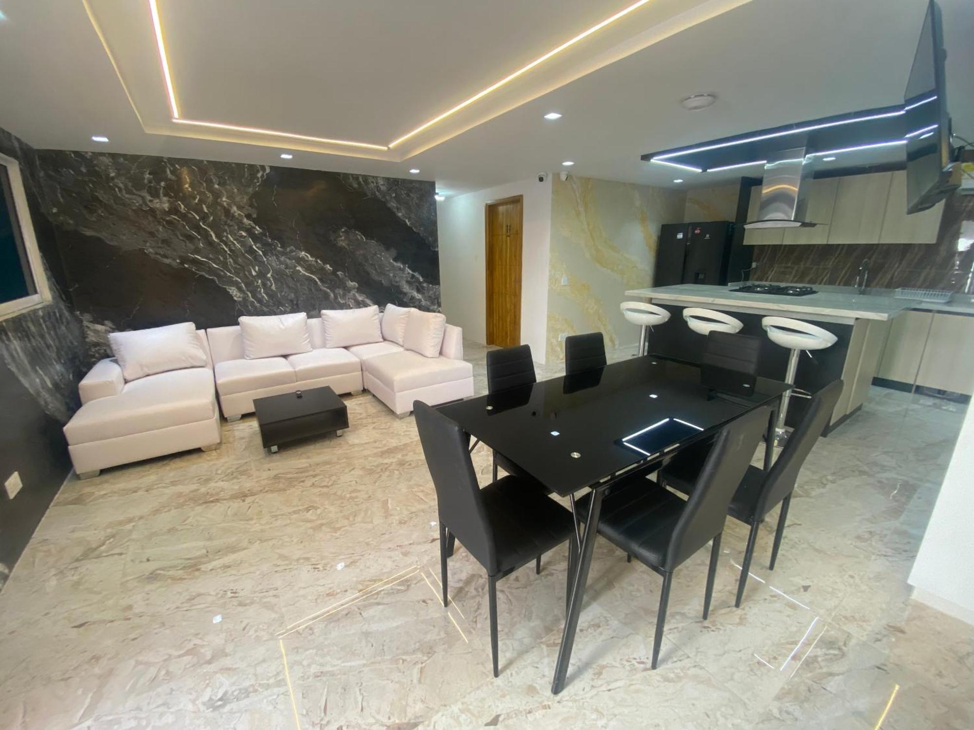 Casa De Lujo En Barrio Popular * Cartagena