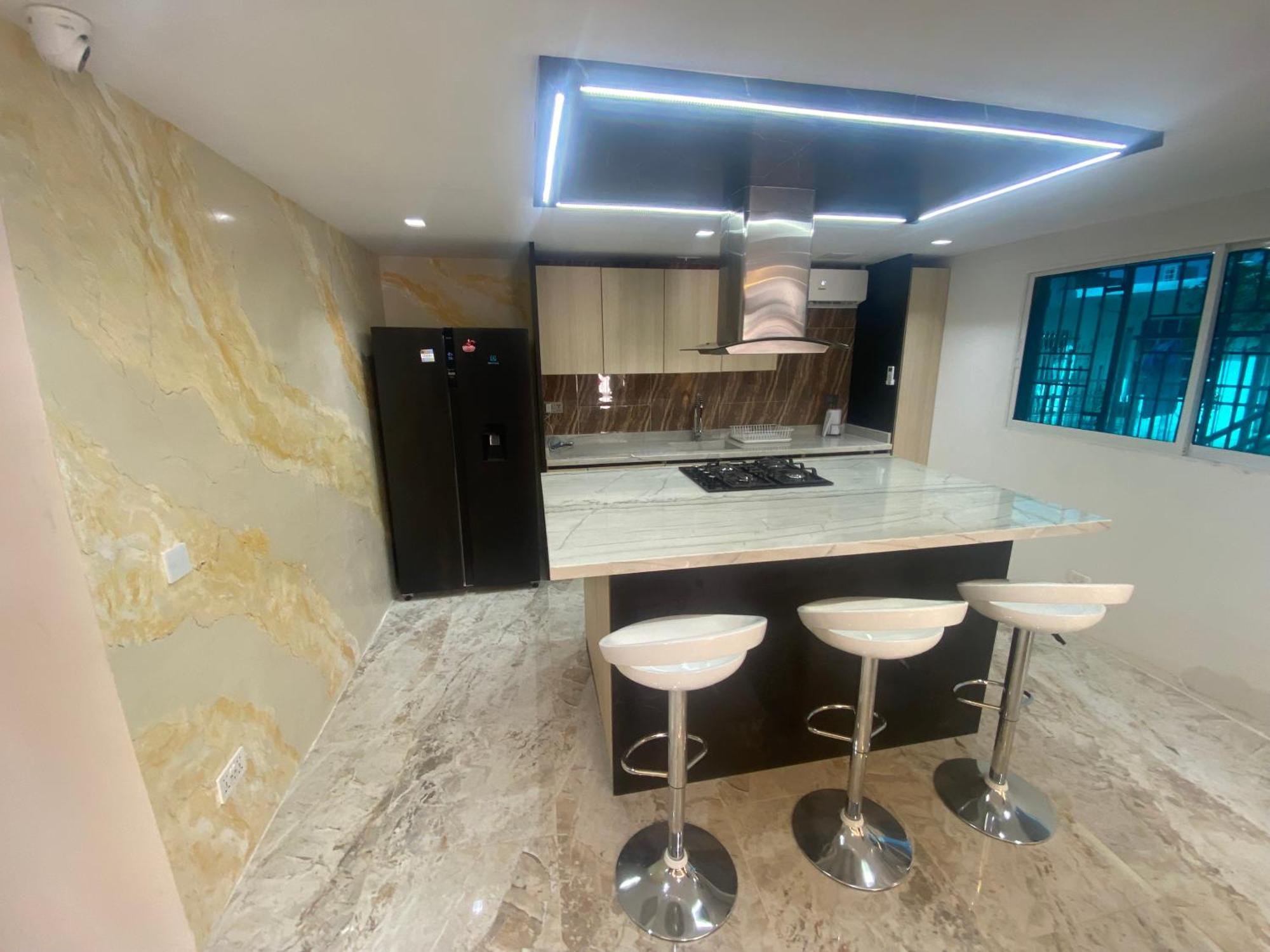 Apartamento Casa De Lujo En Barrio Popular